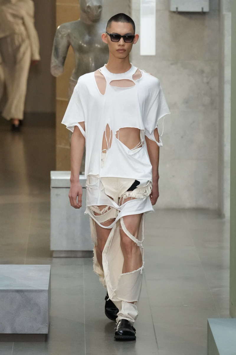 Peter Do fashion show for Spring/Summer 2025