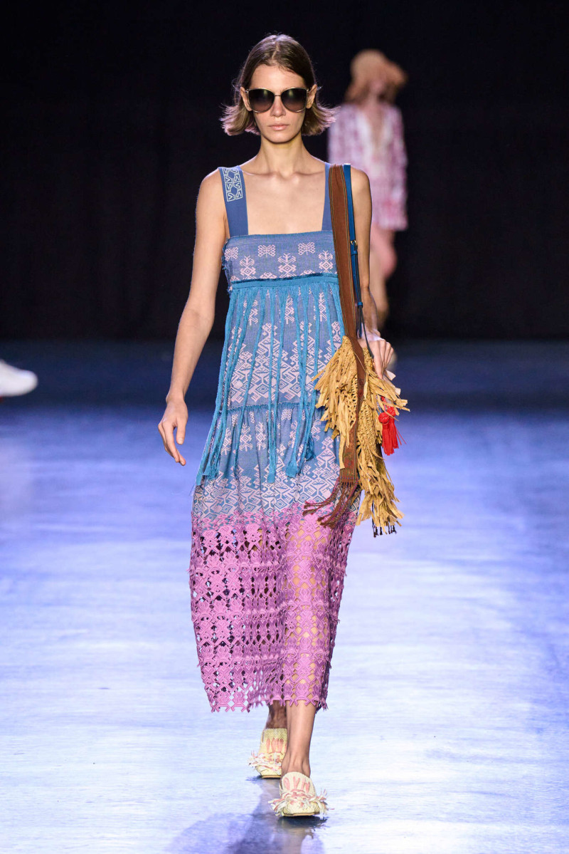 Vivienne Tam fashion show for Spring/Summer 2025