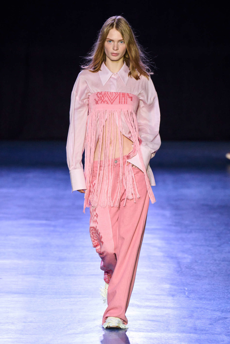 Vivienne Tam fashion show for Spring/Summer 2025