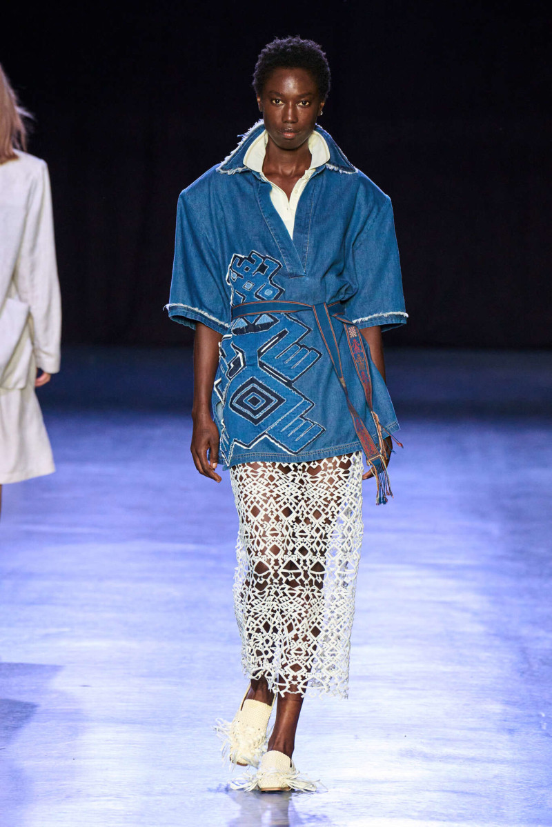 Vivienne Tam fashion show for Spring/Summer 2025