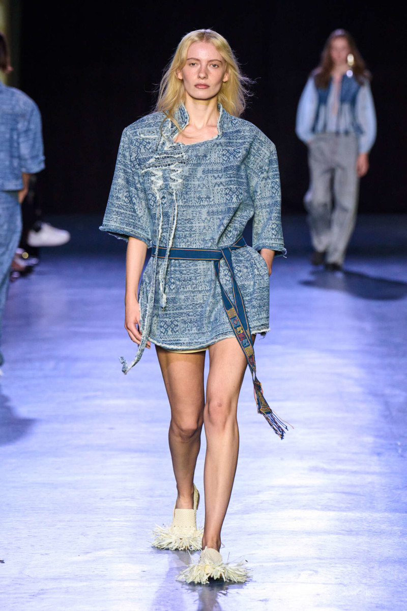 Vivienne Tam fashion show for Spring/Summer 2025