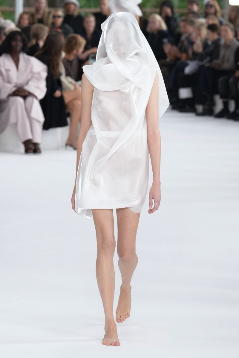 Issey Miyake fashion show for Spring/Summer 2025