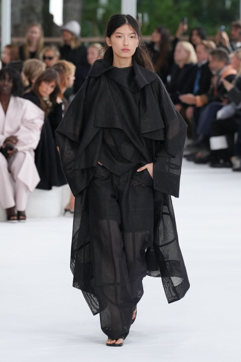 Issey Miyake fashion show for Spring/Summer 2025
