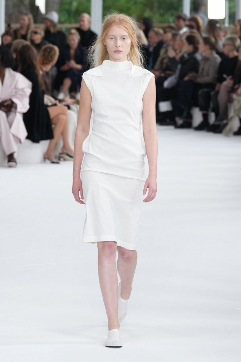 Issey Miyake fashion show for Spring/Summer 2025