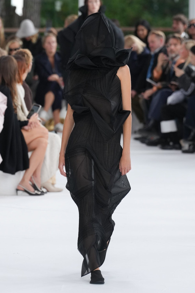 Issey Miyake fashion show for Spring/Summer 2025