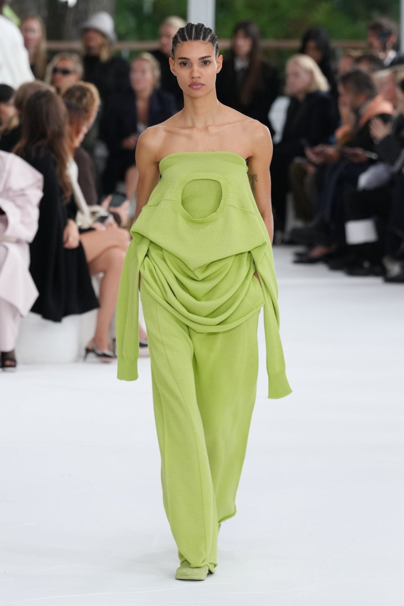 Issey Miyake fashion show for Spring/Summer 2025