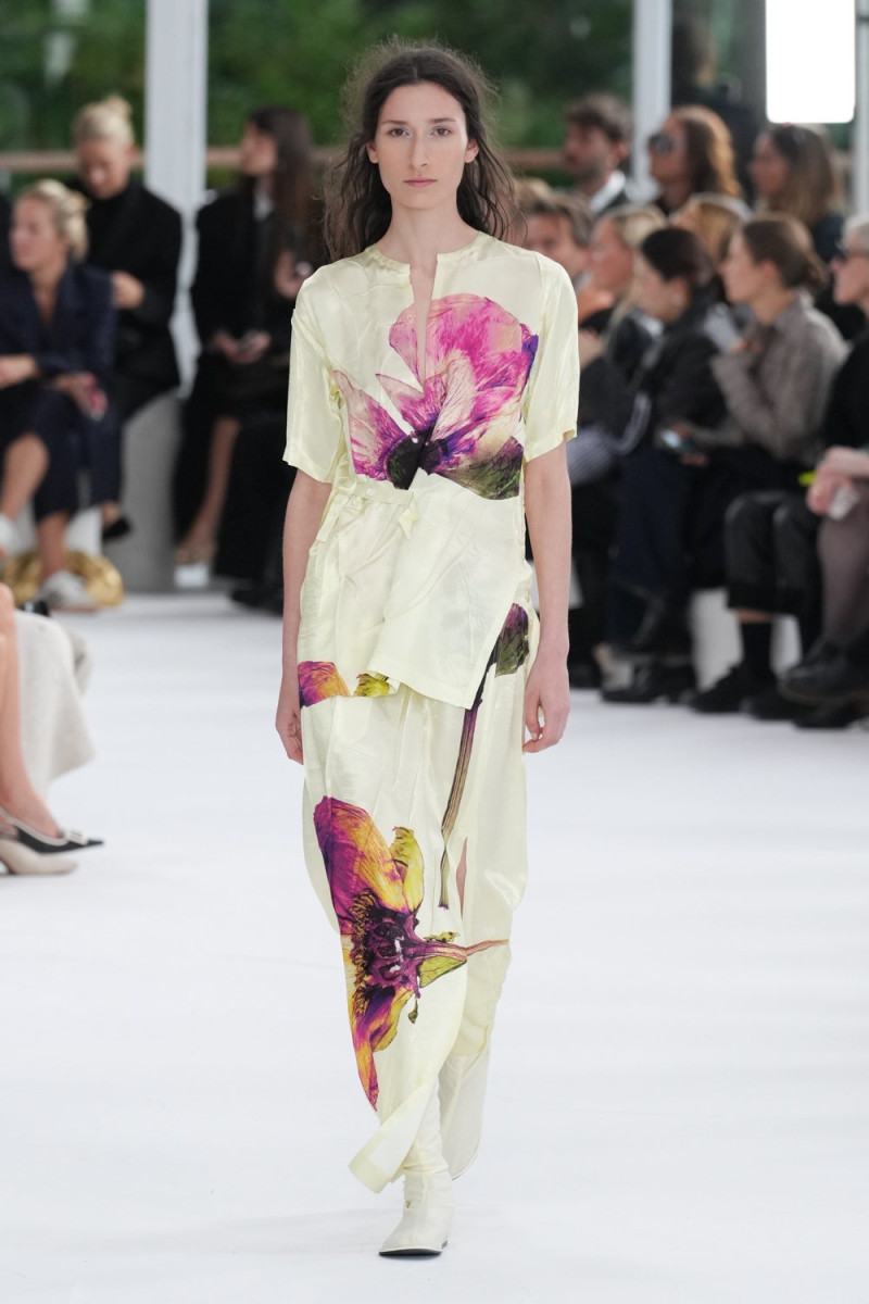 Issey Miyake fashion show for Spring/Summer 2025