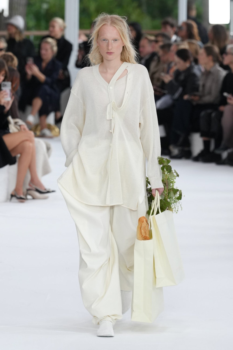 Issey Miyake fashion show for Spring/Summer 2025