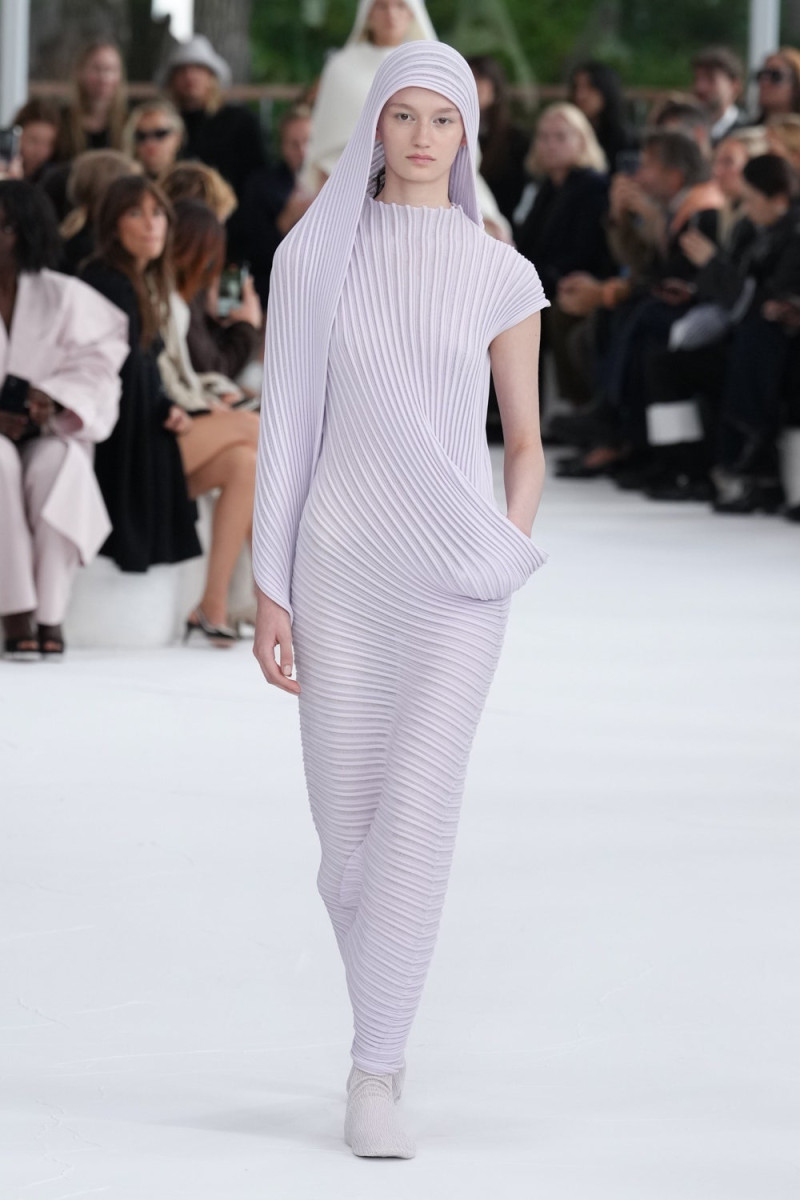 Issey Miyake fashion show for Spring/Summer 2025