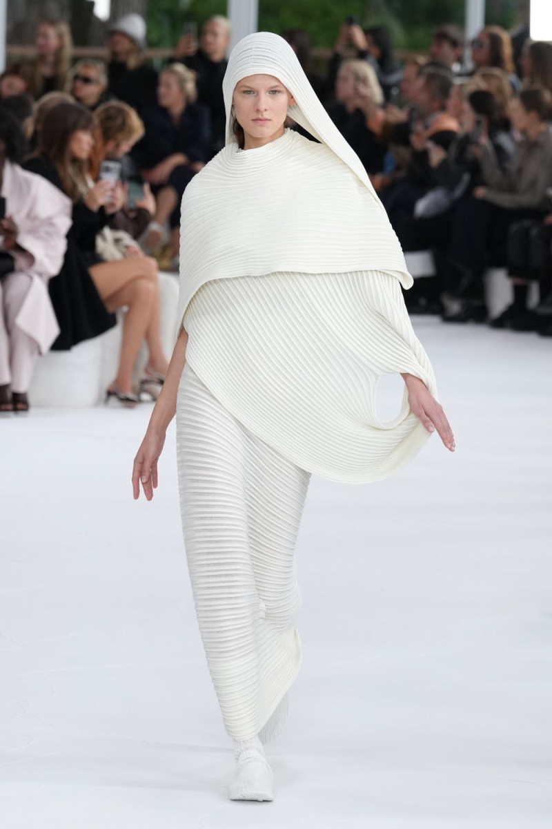 Issey Miyake fashion show for Spring/Summer 2025