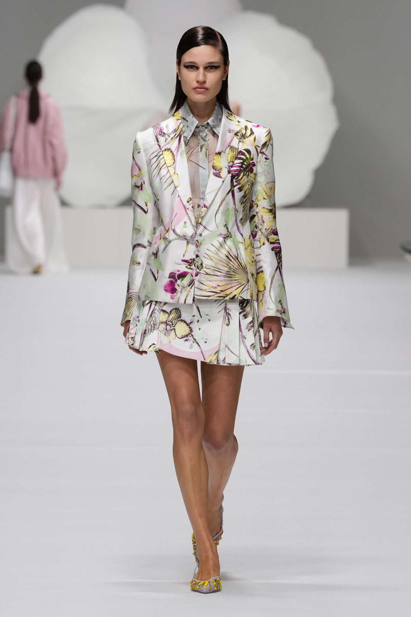 Genny fashion show for Spring/Summer 2025
