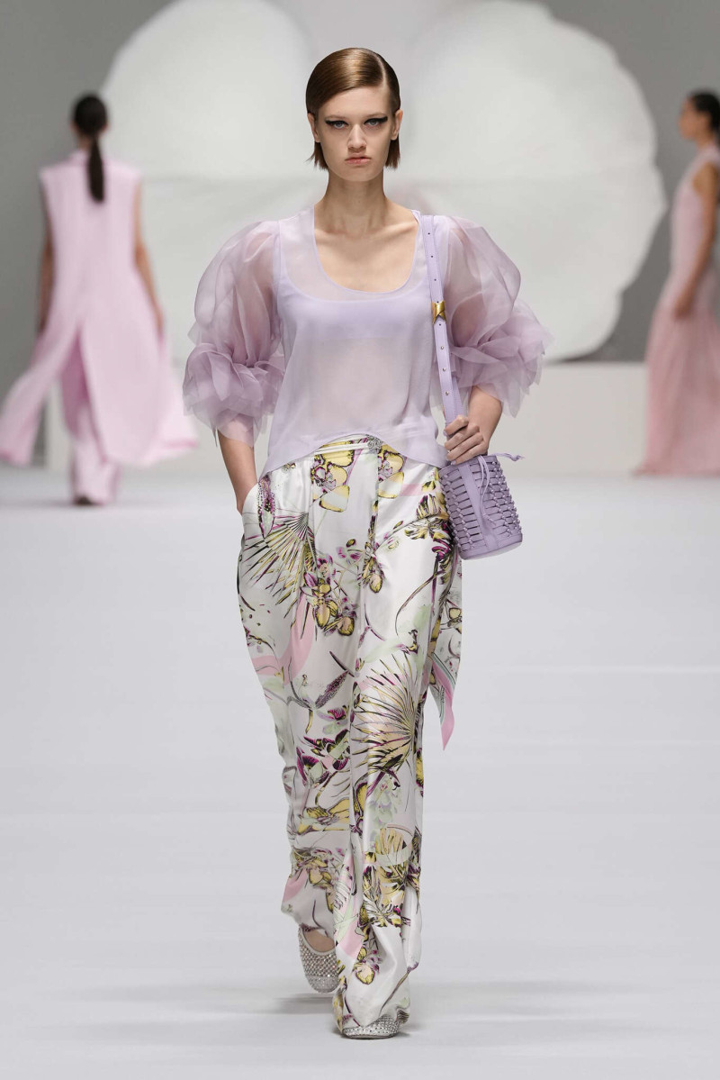 Genny fashion show for Spring/Summer 2025