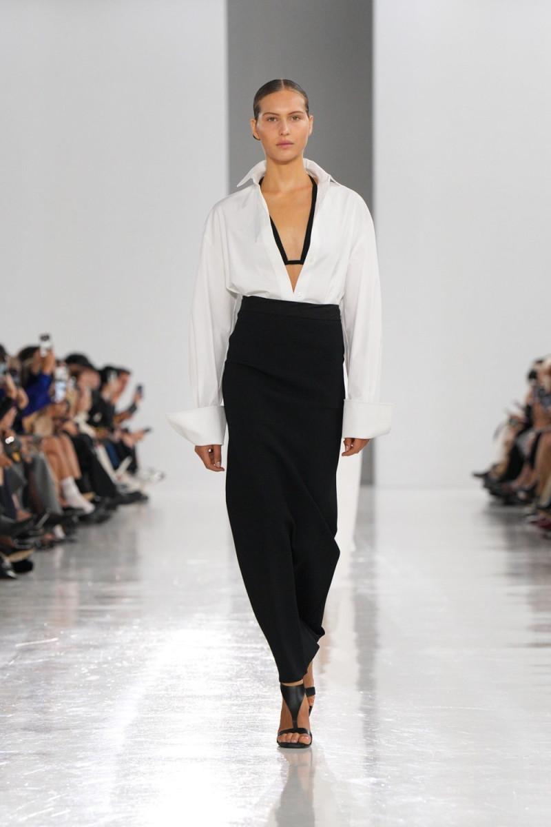 Max Mara fashion show for Spring/Summer 2025