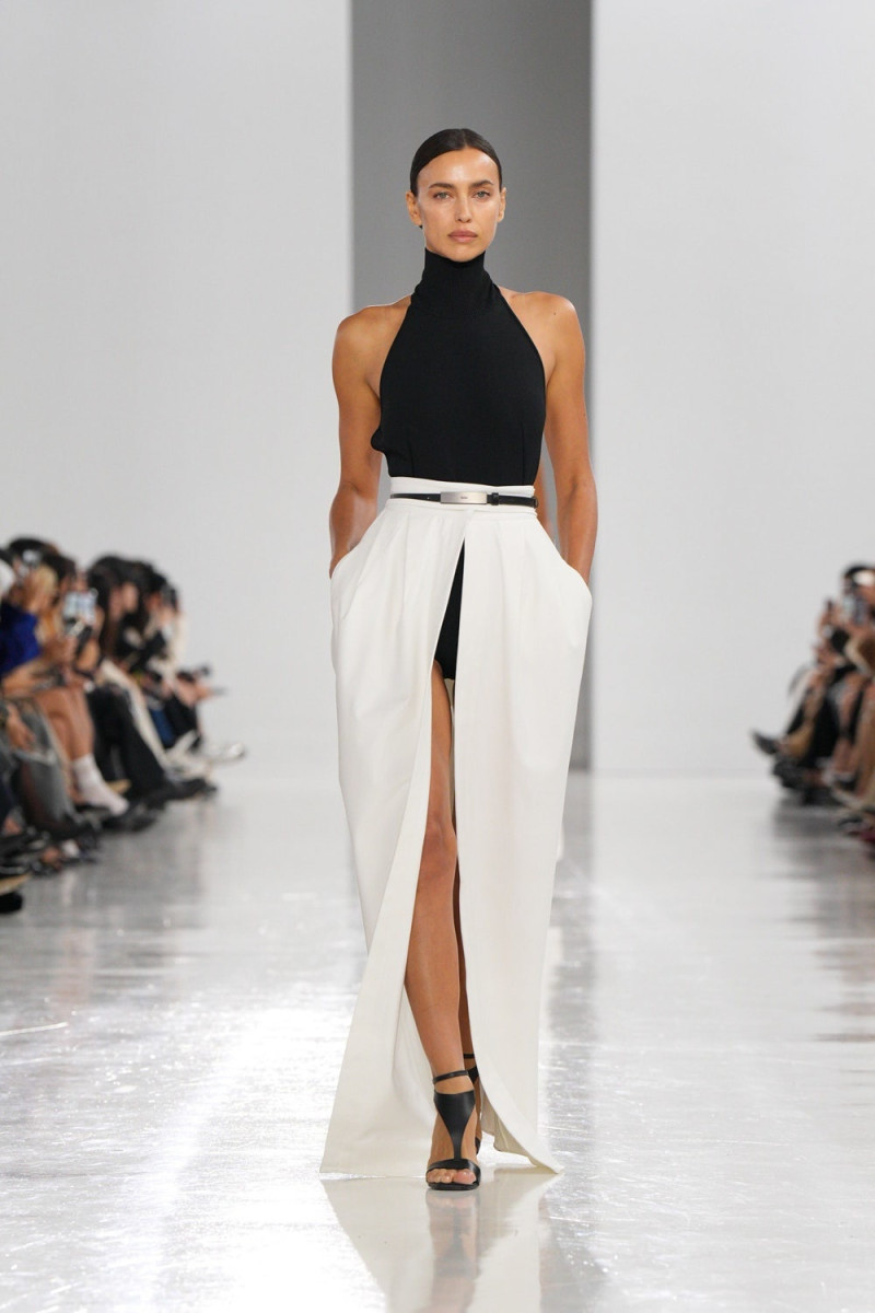 Max Mara fashion show for Spring/Summer 2025