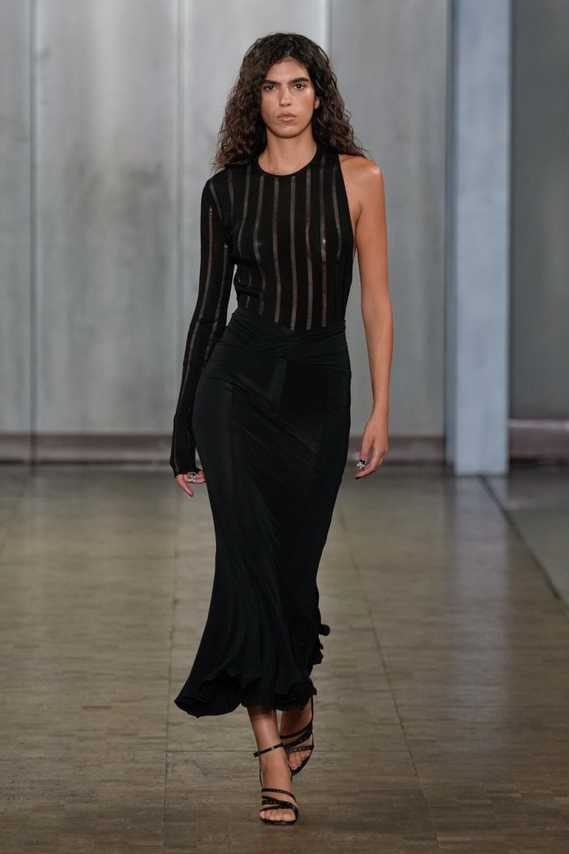 Nensi Dojaka fashion show for Spring/Summer 2025