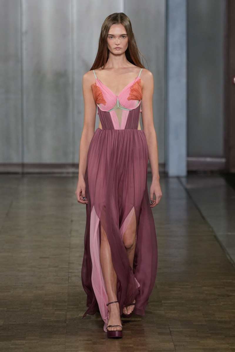 Nensi Dojaka fashion show for Spring/Summer 2025