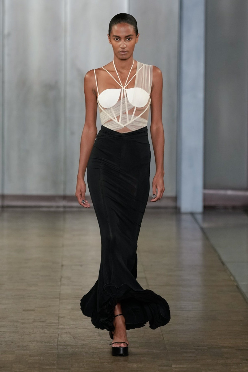 Nensi Dojaka fashion show for Spring/Summer 2025