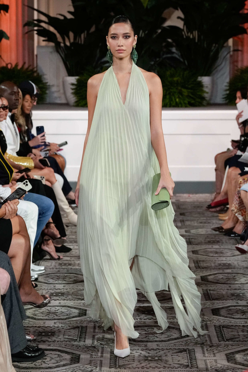 Dennis Basso fashion show for Spring/Summer 2025