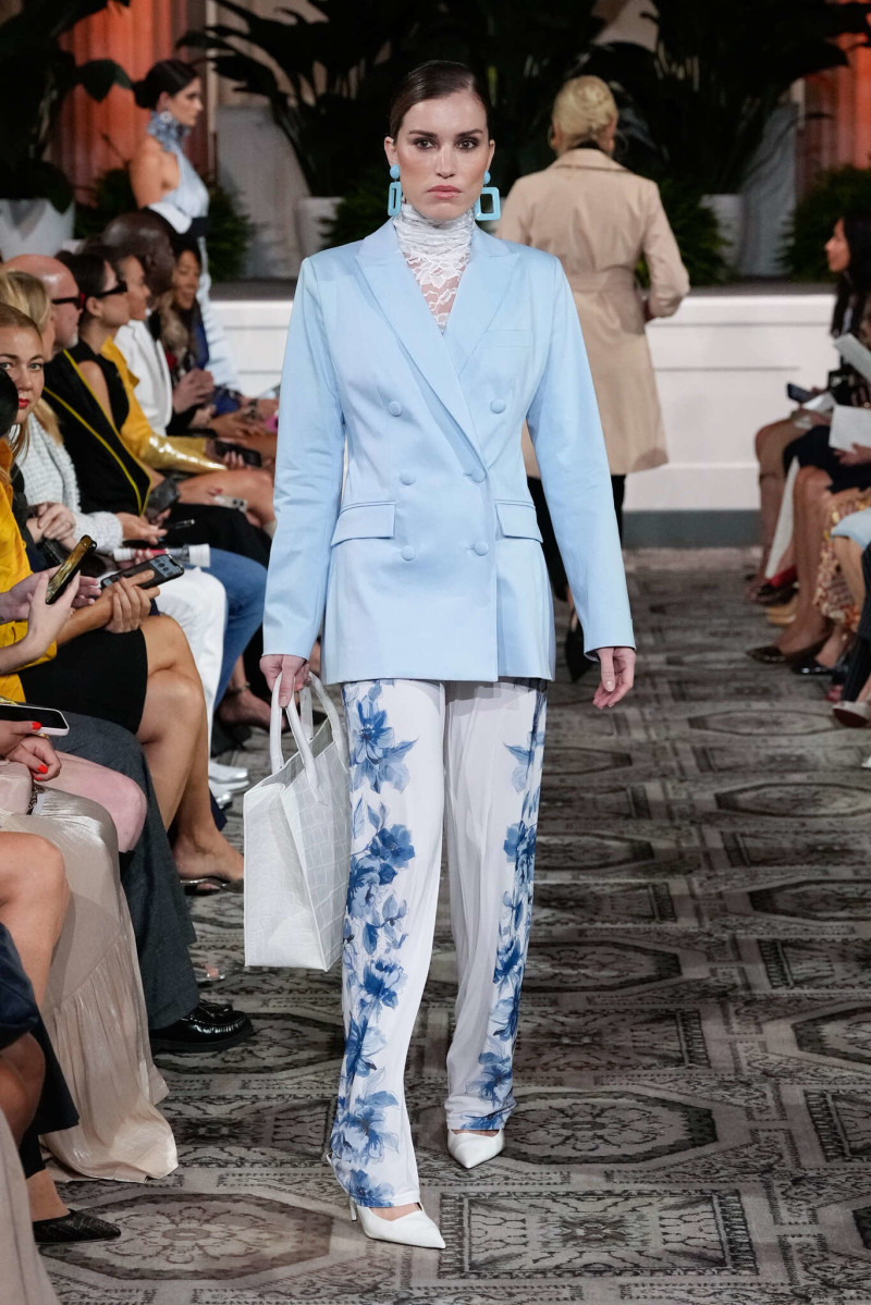 Dennis Basso fashion show for Spring/Summer 2025