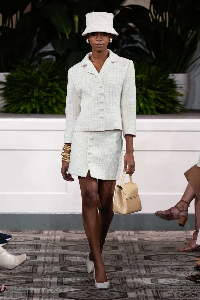 Dennis Basso fashion show for Spring/Summer 2025