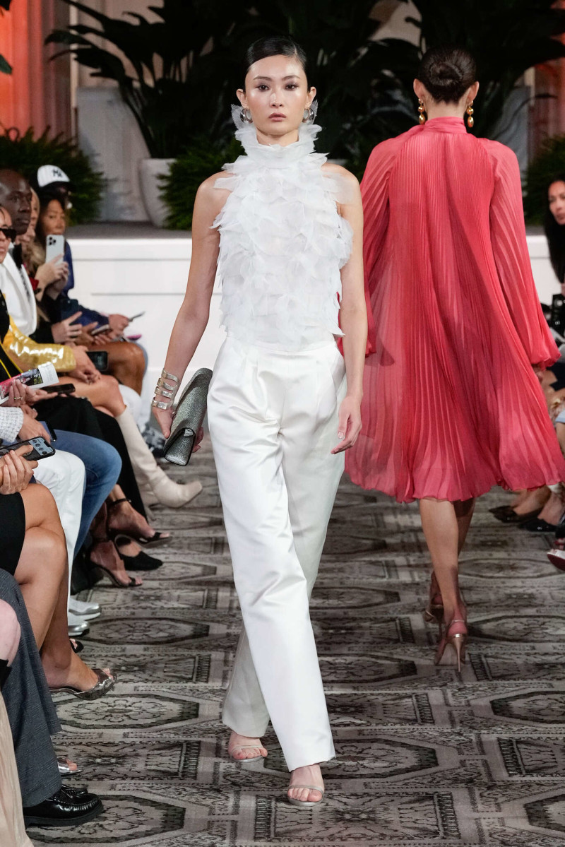 Dennis Basso fashion show for Spring/Summer 2025