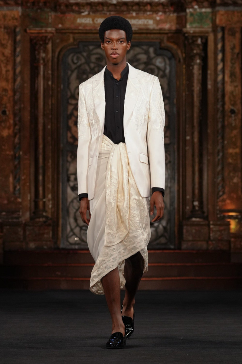Naeem Khan fashion show for Spring/Summer 2025