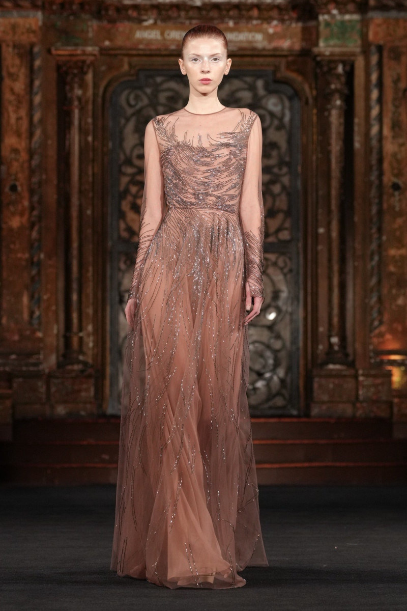 Naeem Khan fashion show for Spring/Summer 2025