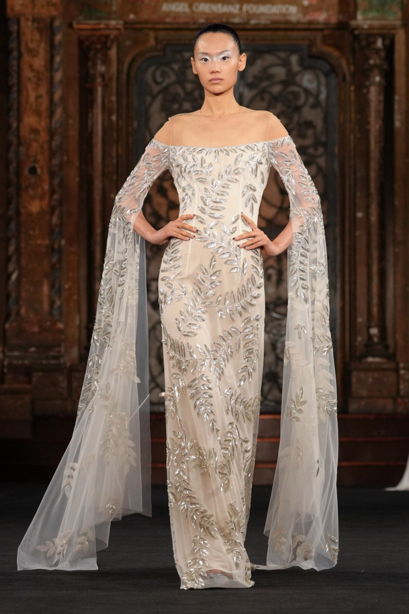 Naeem Khan fashion show for Spring/Summer 2025
