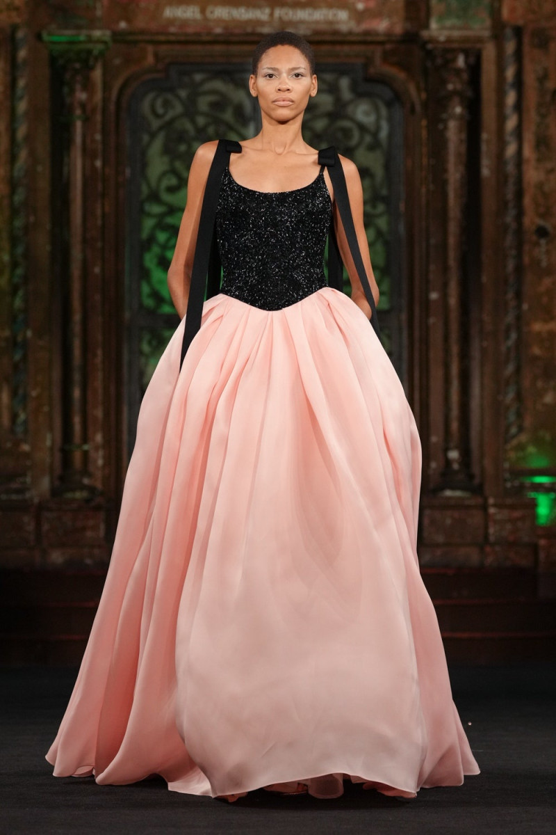 Naeem Khan fashion show for Spring/Summer 2025
