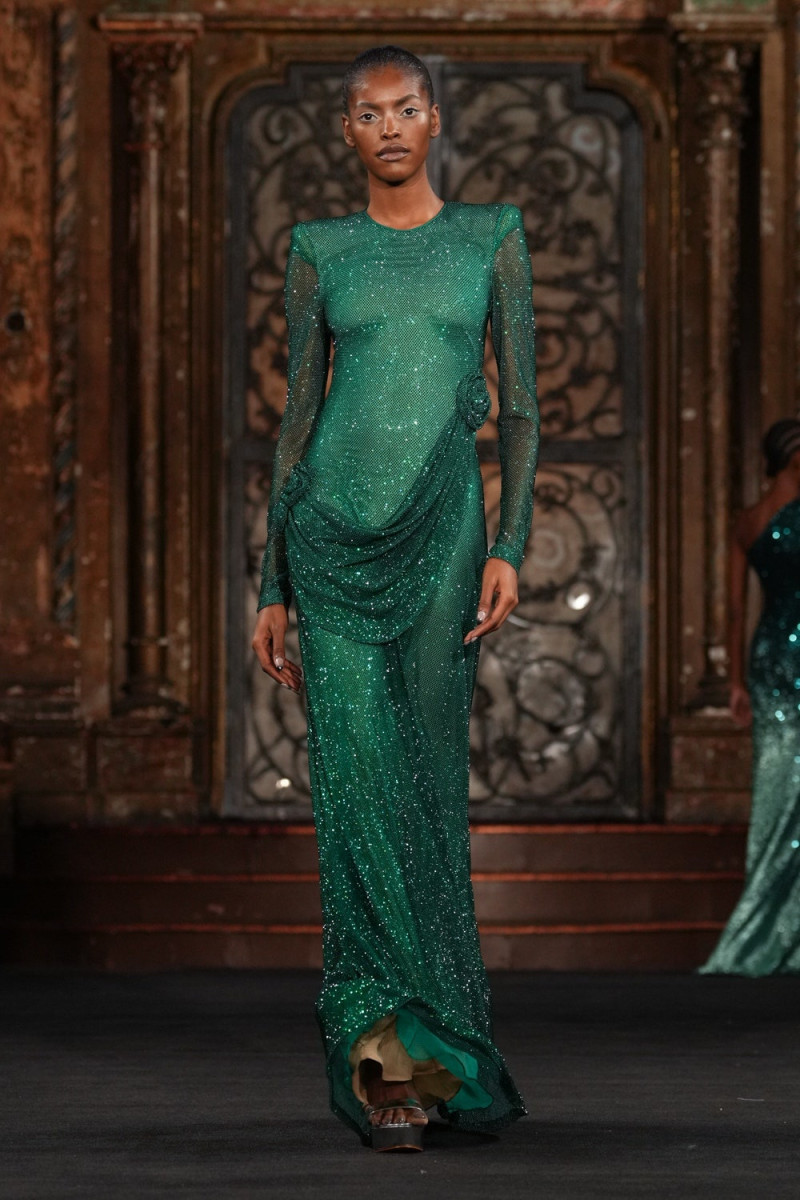 Naeem Khan fashion show for Spring/Summer 2025