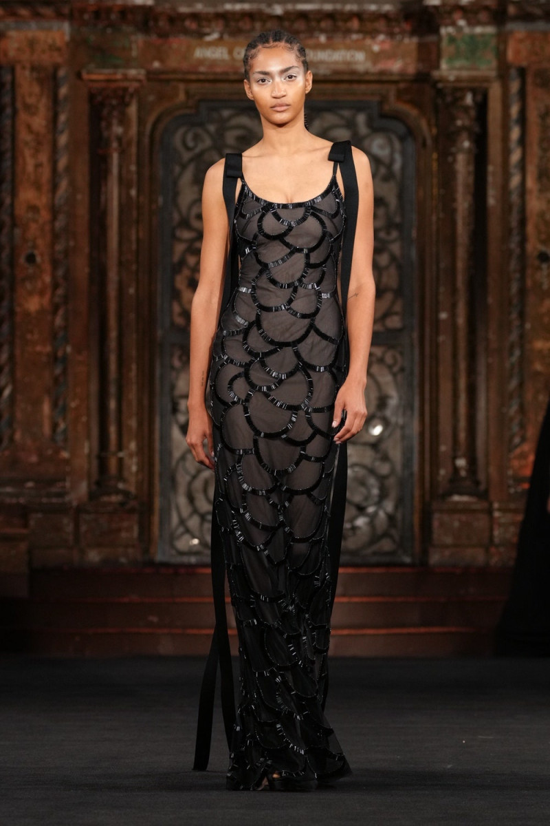 Naeem Khan fashion show for Spring/Summer 2025