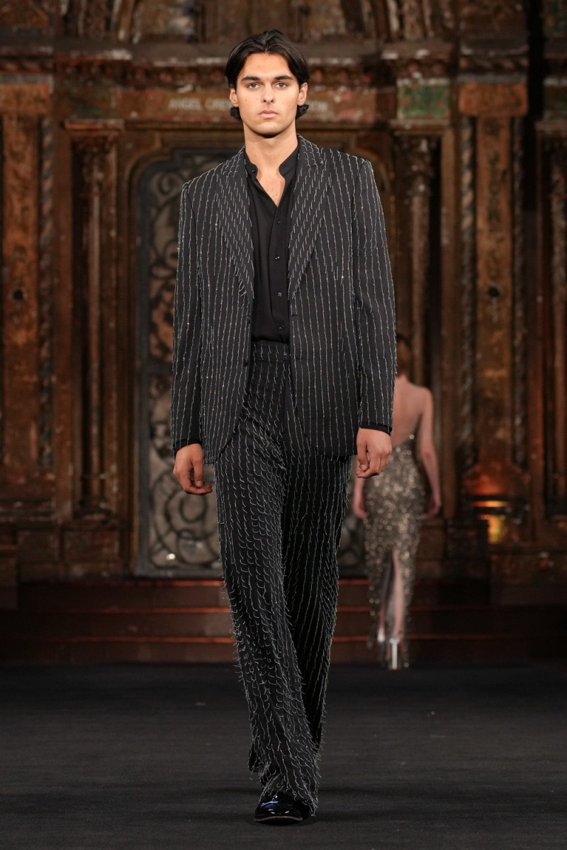 Naeem Khan fashion show for Spring/Summer 2025