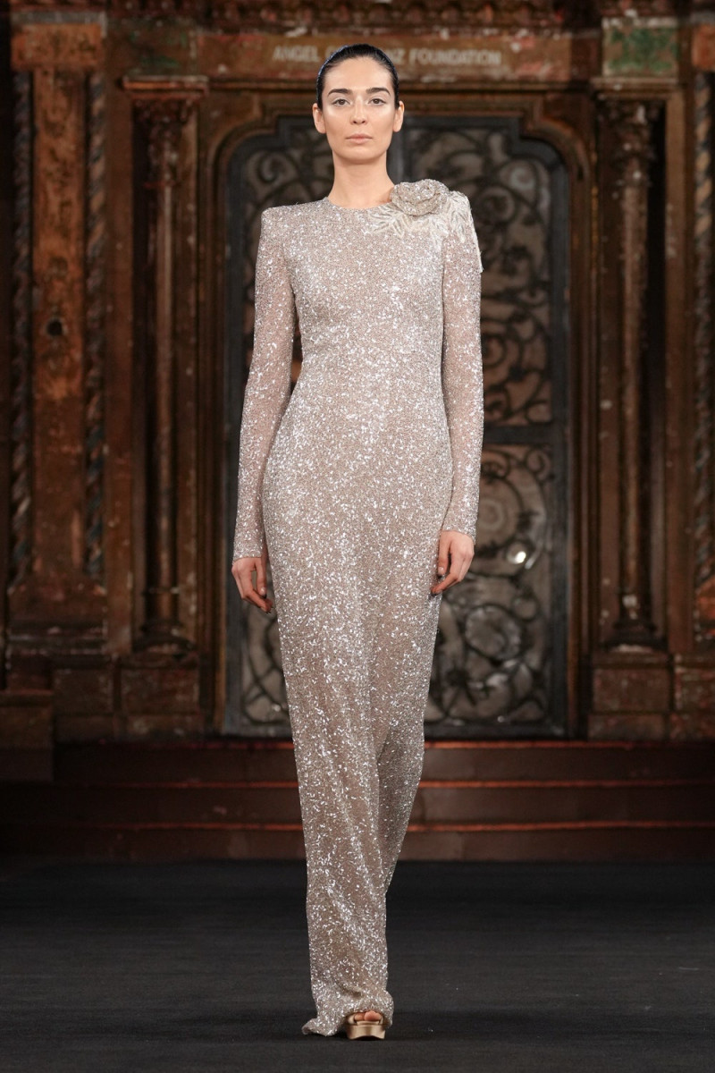 Naeem Khan fashion show for Spring/Summer 2025