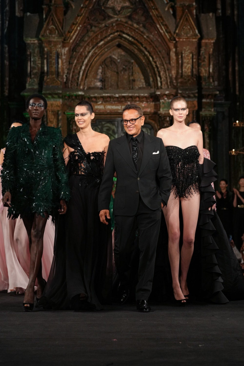 Naeem Khan fashion show for Spring/Summer 2025