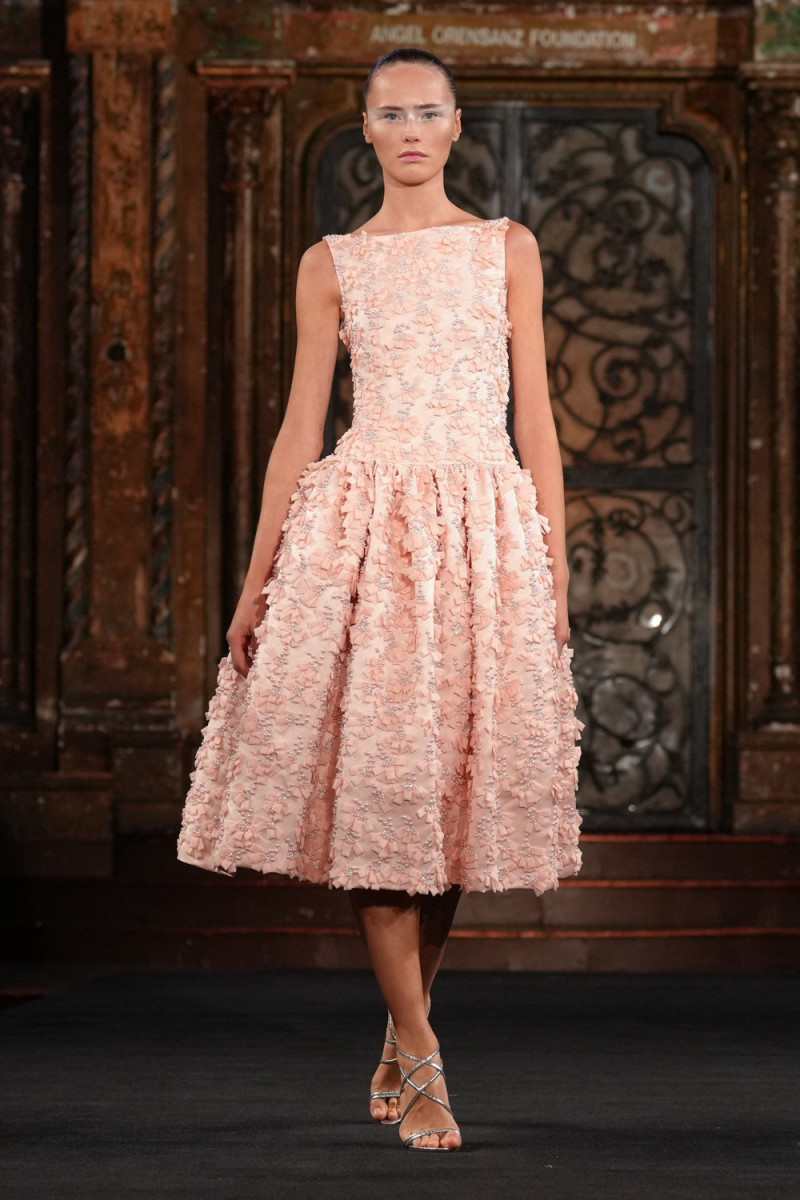 Naeem Khan fashion show for Spring/Summer 2025