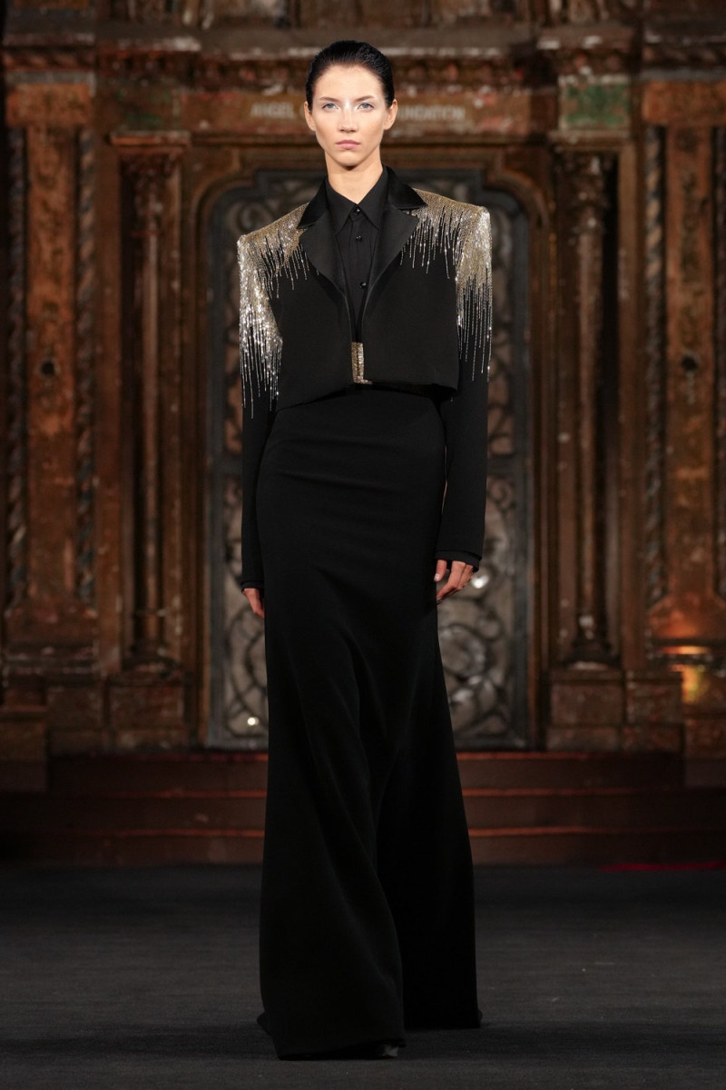 Naeem Khan fashion show for Spring/Summer 2025