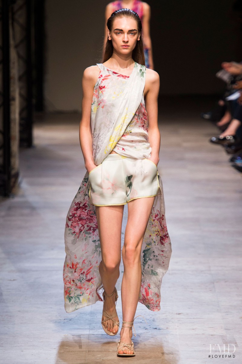 Leonard fashion show for Spring/Summer 2015