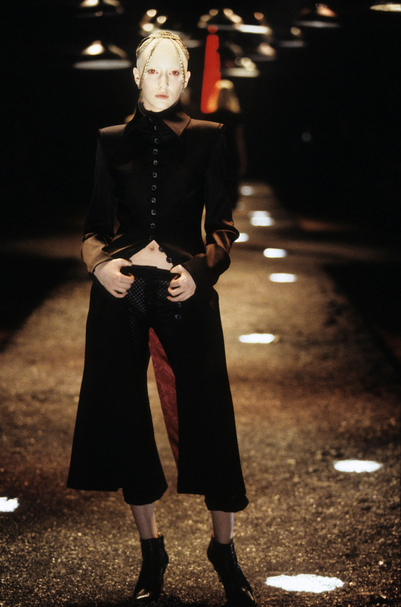 Alexander McQueen fashion show for Autumn/Winter 1998