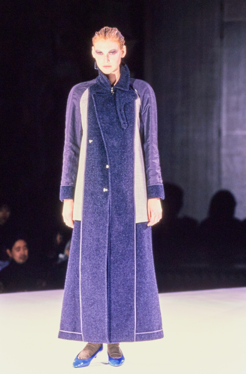 Comme Des Garcons fashion show for Autumn/Winter 1998