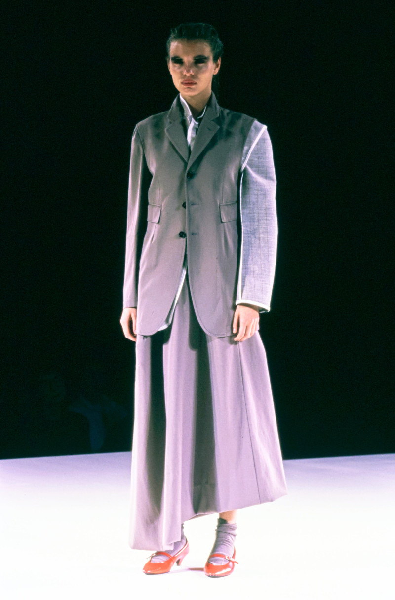 Comme Des Garcons fashion show for Autumn/Winter 1998