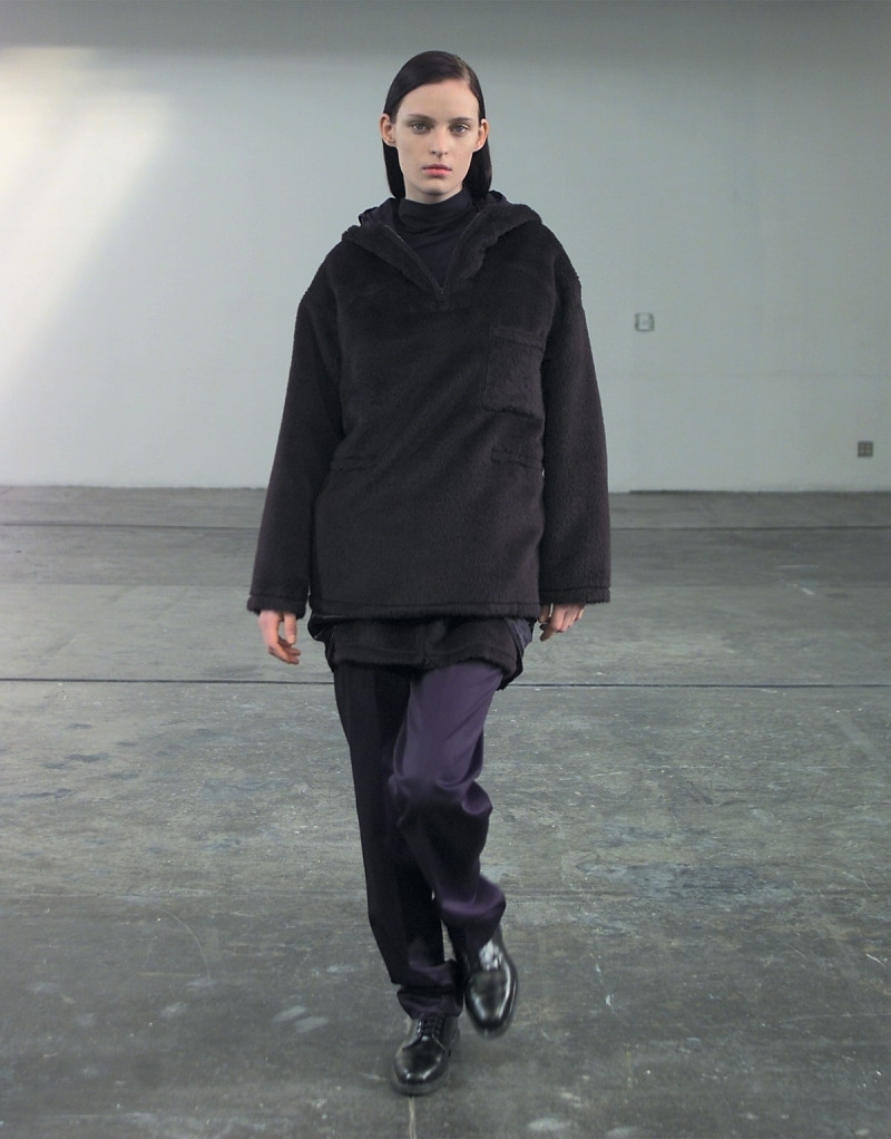 Helmut Lang fashion show for Autumn/Winter 1998