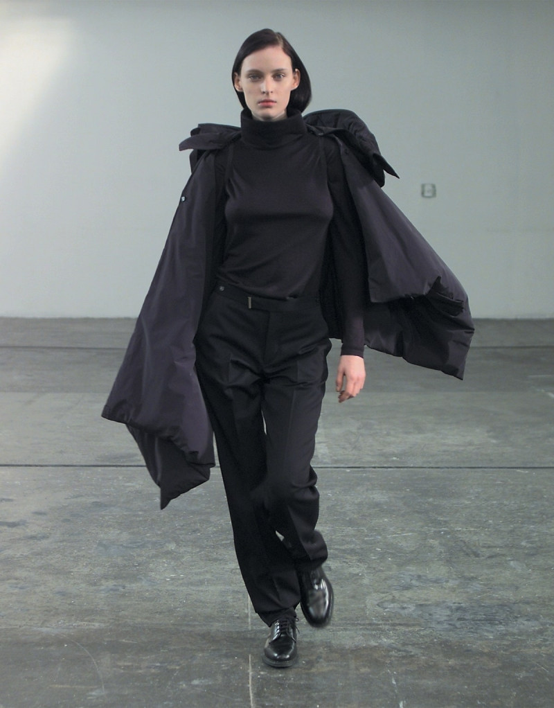 Helmut Lang fashion show for Autumn/Winter 1998