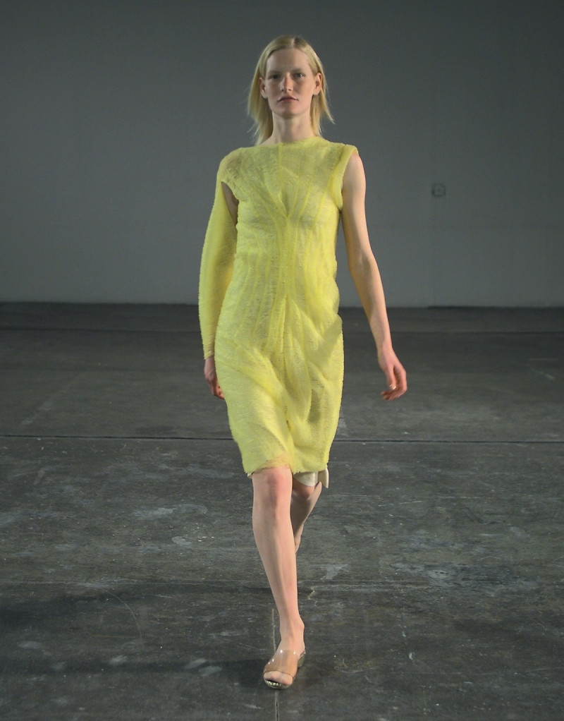Helmut Lang fashion show for Autumn/Winter 1998