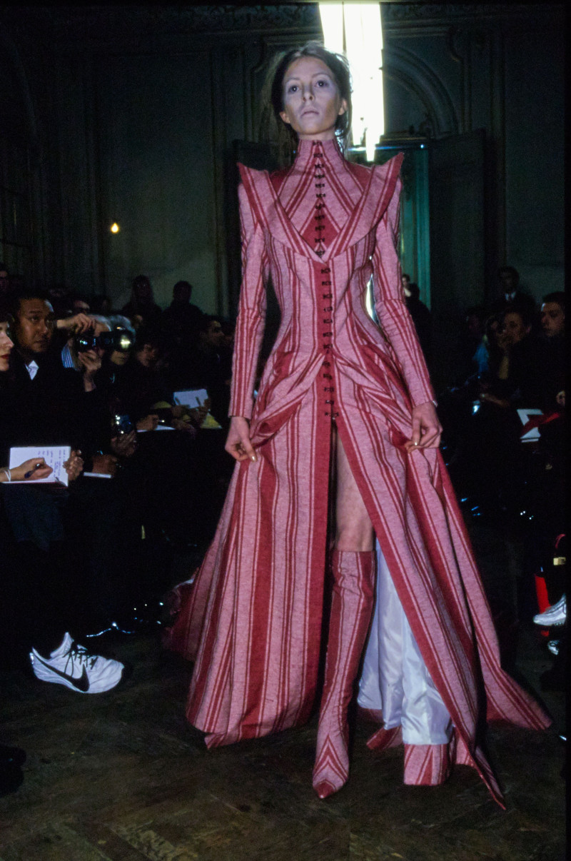 Olivier Theyskens fashion show for Autumn/Winter 1998