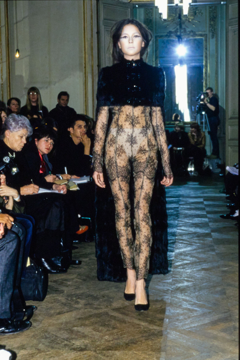Olivier Theyskens fashion show for Autumn/Winter 1998