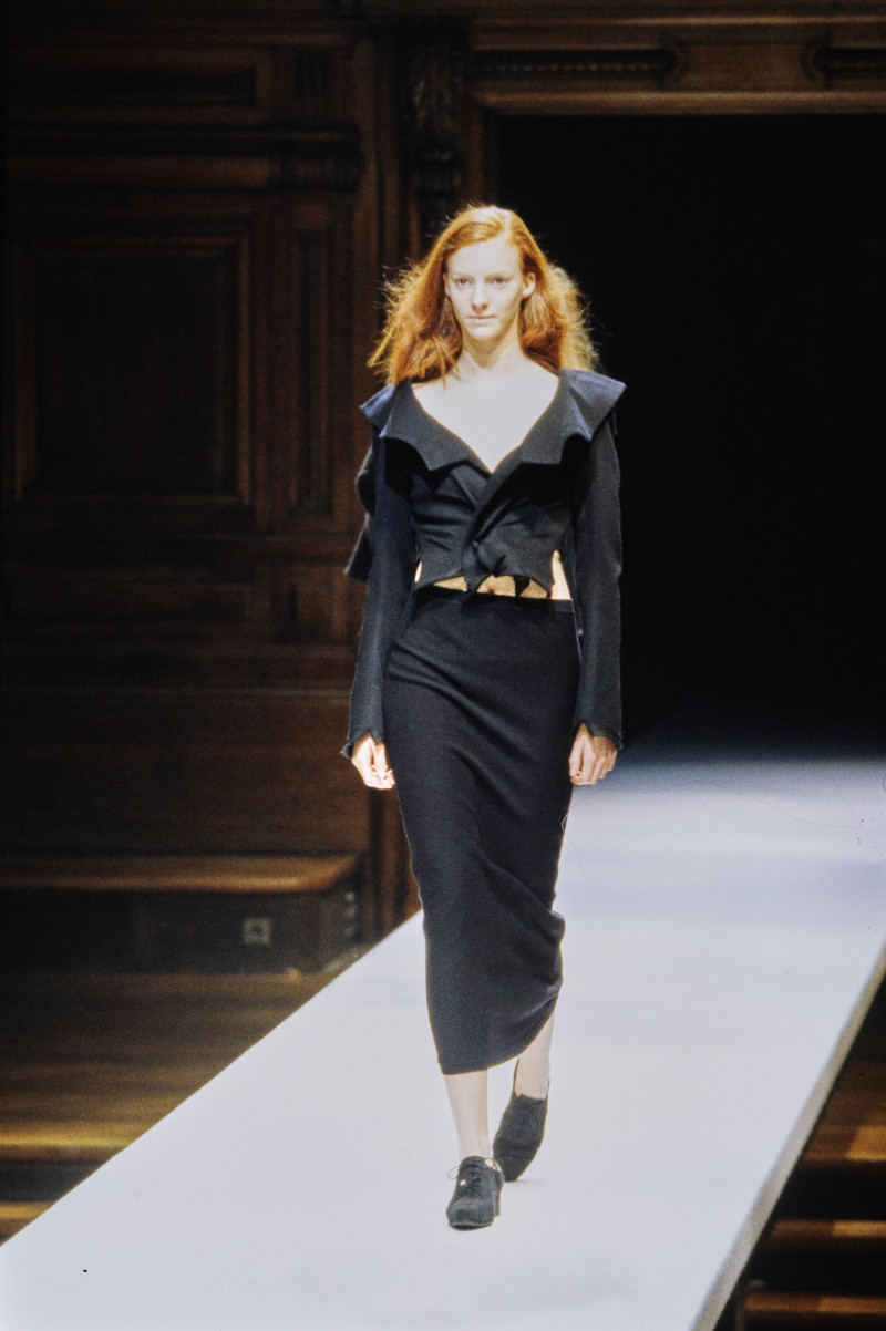 Sunniva Wahl featured in  the Yohji Yamamoto fashion show for Autumn/Winter 1998