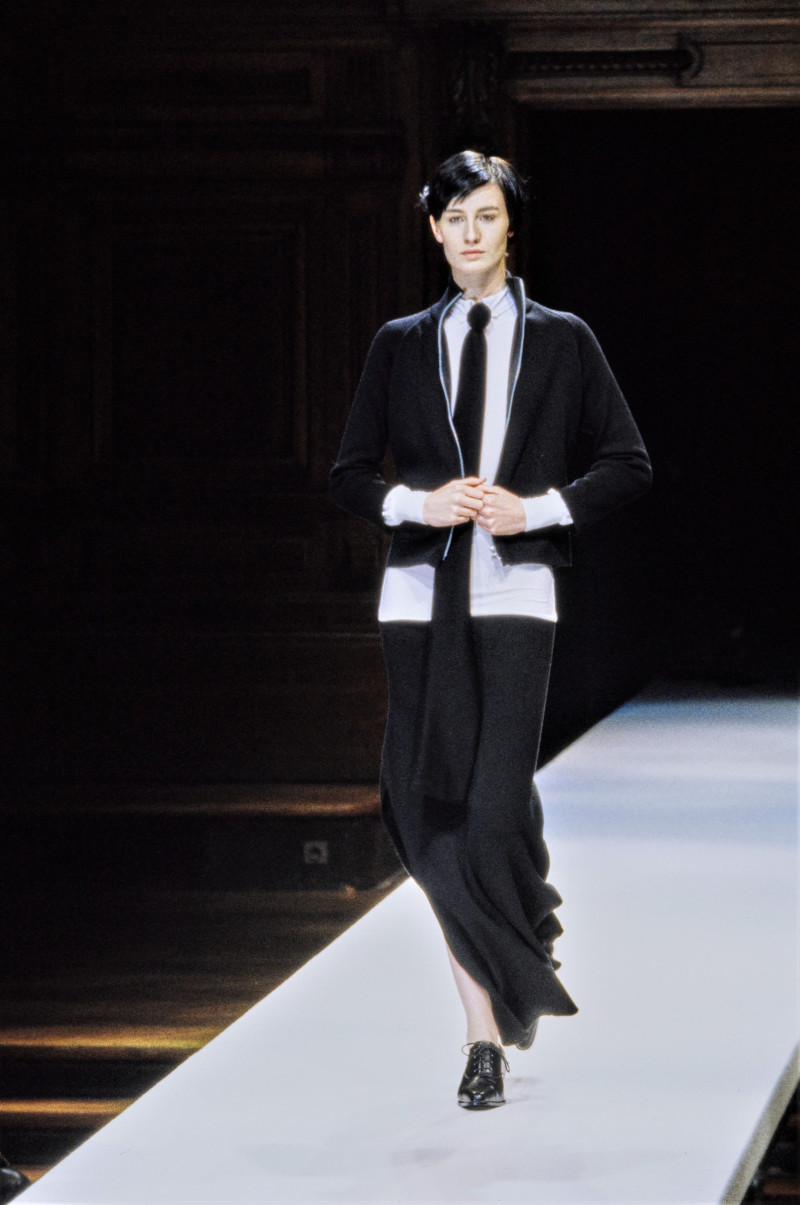 Erin O%Connor featured in  the Yohji Yamamoto fashion show for Autumn/Winter 1998