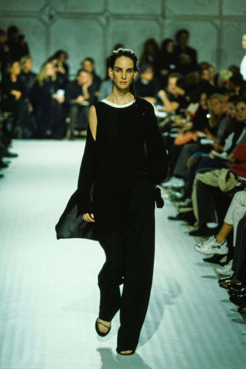 Ann Demeulemeester fashion show for Spring/Summer 1998