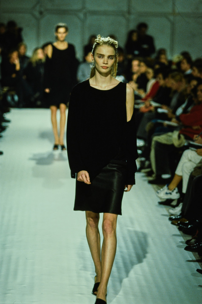 Ann Demeulemeester fashion show for Spring/Summer 1998