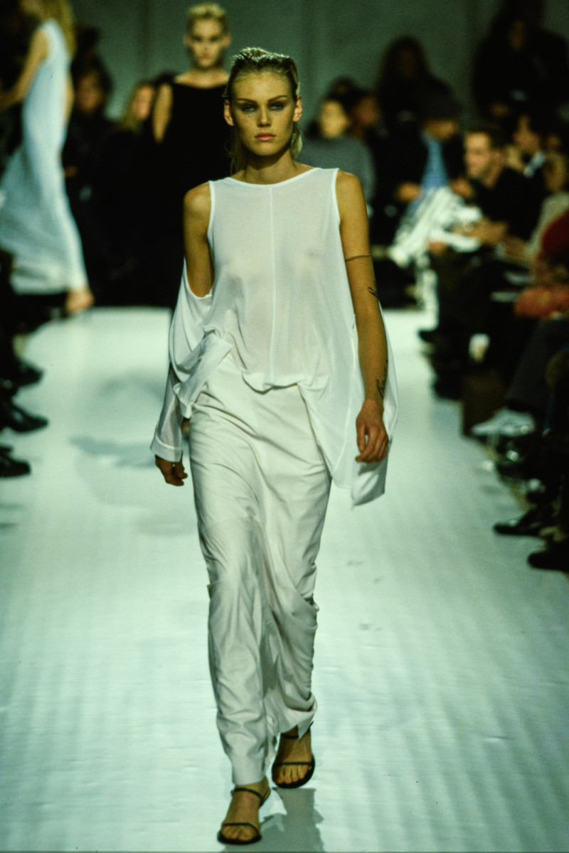 Ann Demeulemeester fashion show for Spring/Summer 1998